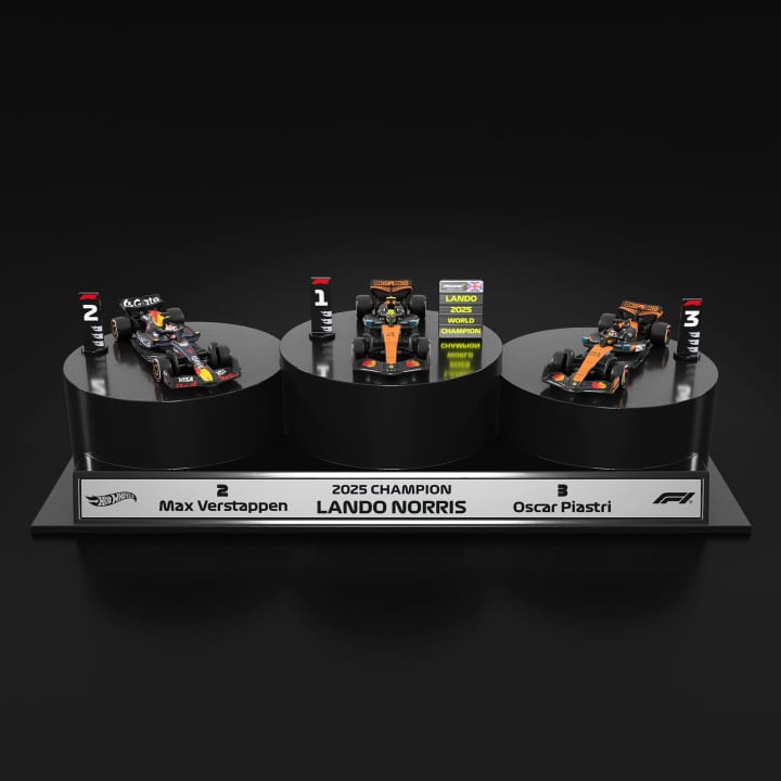 HWC_PDP_JRB40_HW_Race_3pk_Scenario_08_0001-1